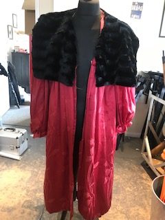 MKTOC Tudor robe